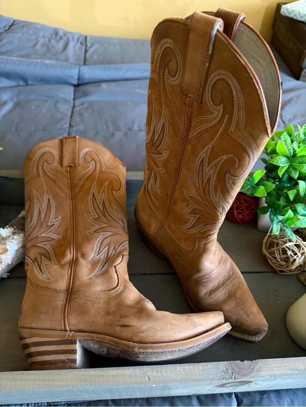 Durango Tan Embroidered Western Heeled Boots 6